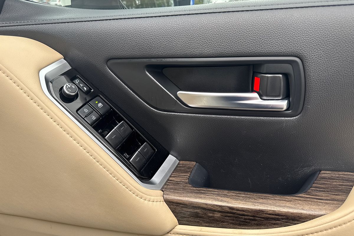 2021 Toyota Landcruiser VX FJA300R