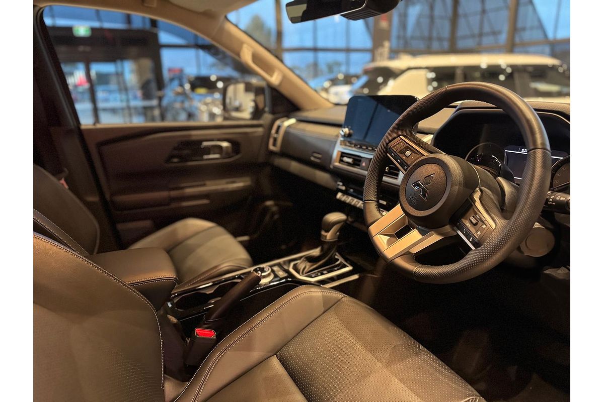 2024 Mitsubishi Triton GLS MV 4X4
