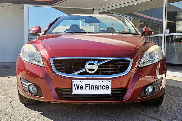 2010 Volvo C70 T5