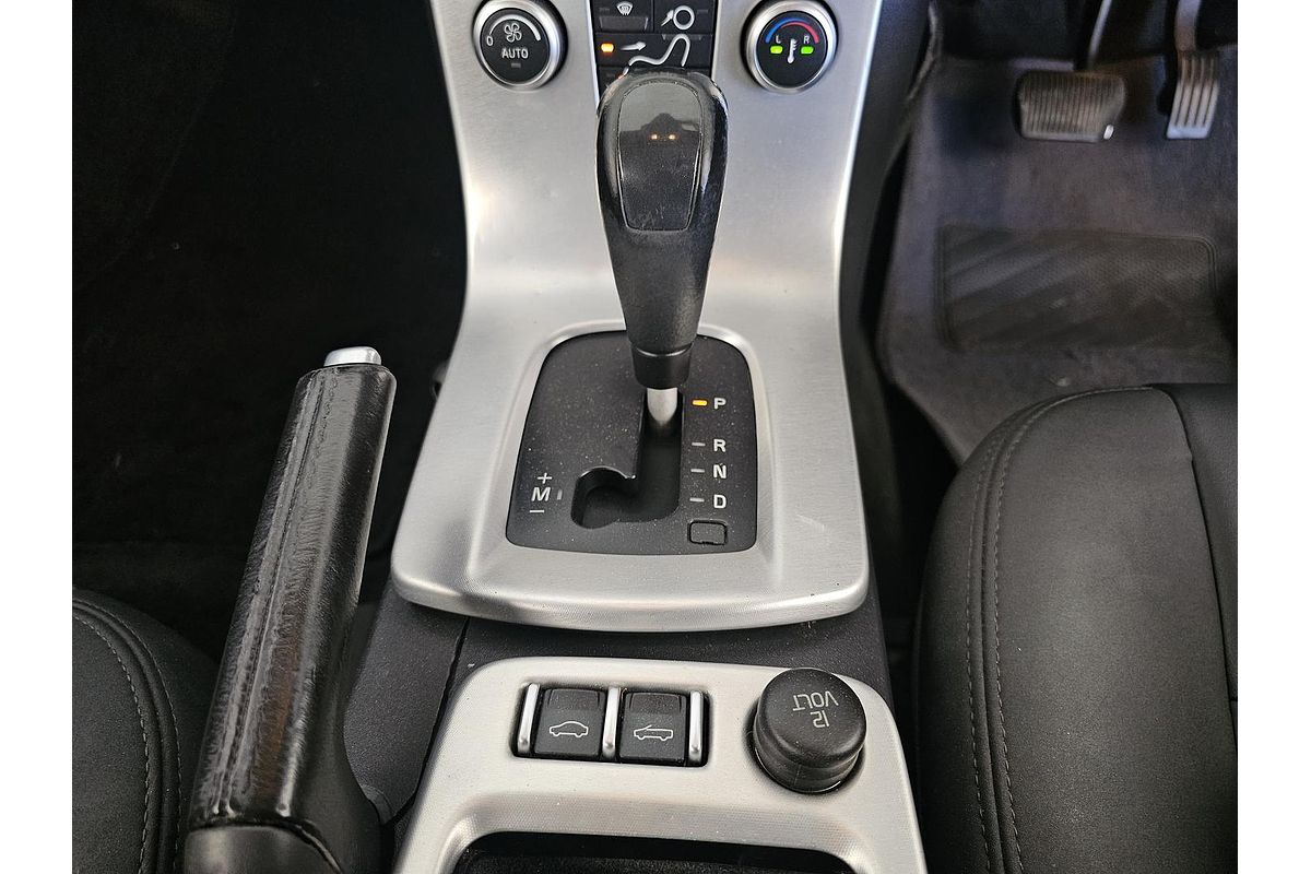 2010 Volvo C70 T5