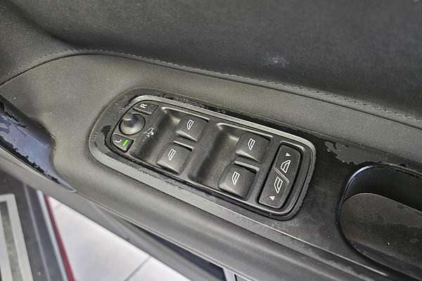 2010 Volvo C70 T5