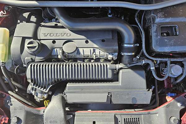 2010 Volvo C70 T5