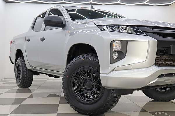 2021 Mitsubishi Triton GLX MR 4X4