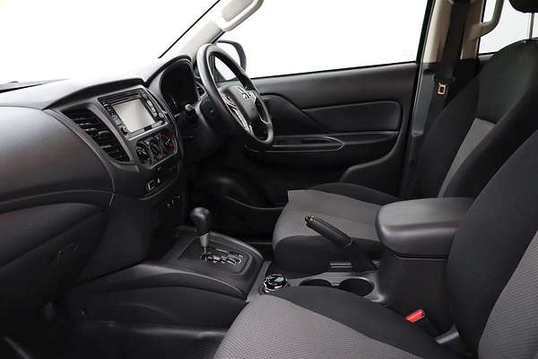 2021 Mitsubishi Triton GLX MR 4X4
