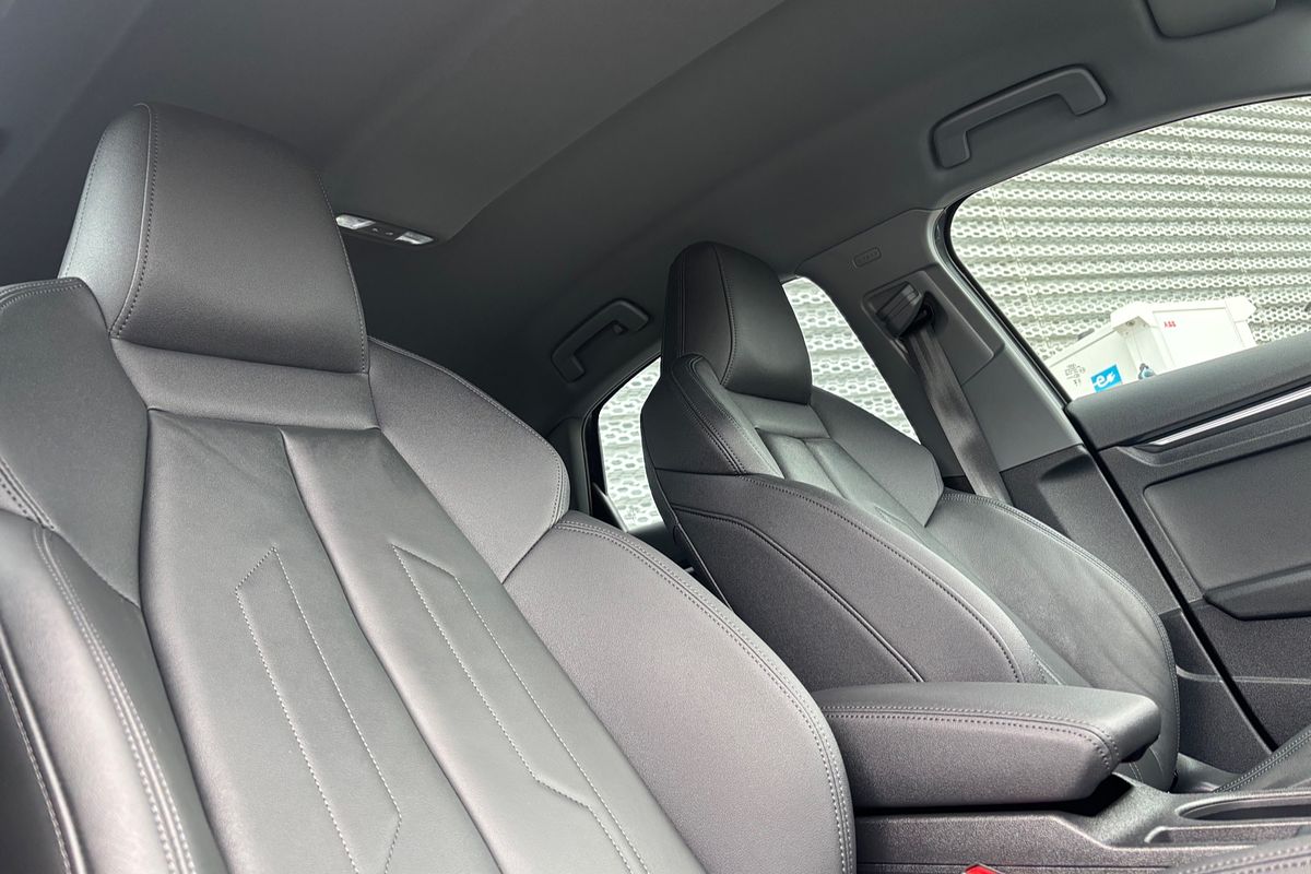 2023 Audi A3 40 TFSI S line GY