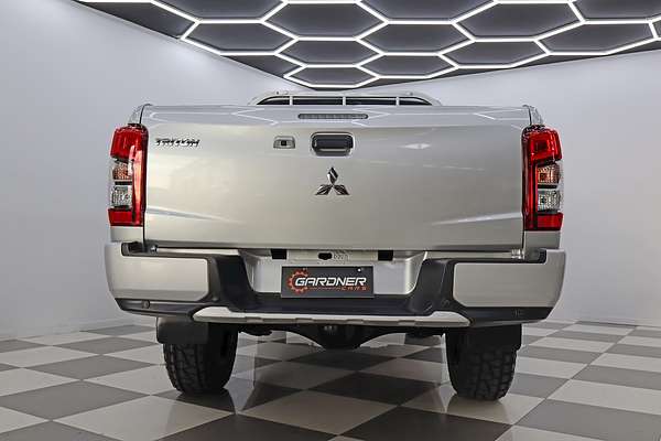 2021 Mitsubishi Triton GLX MR 4X4