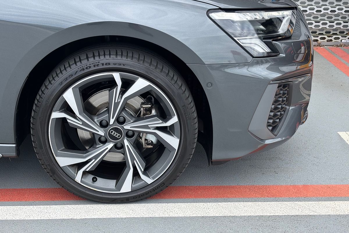 2023 Audi A3 40 TFSI S line GY