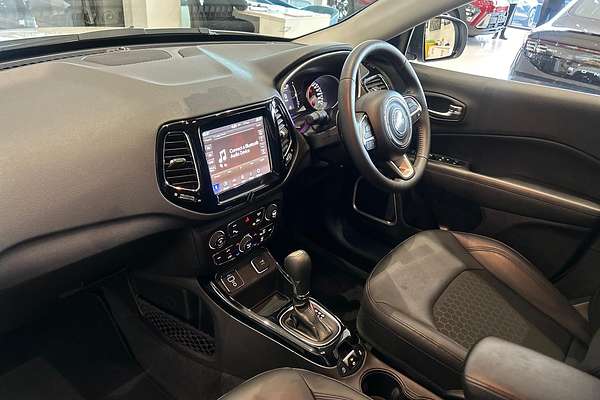 2020 Jeep Compass Night Eagle M6