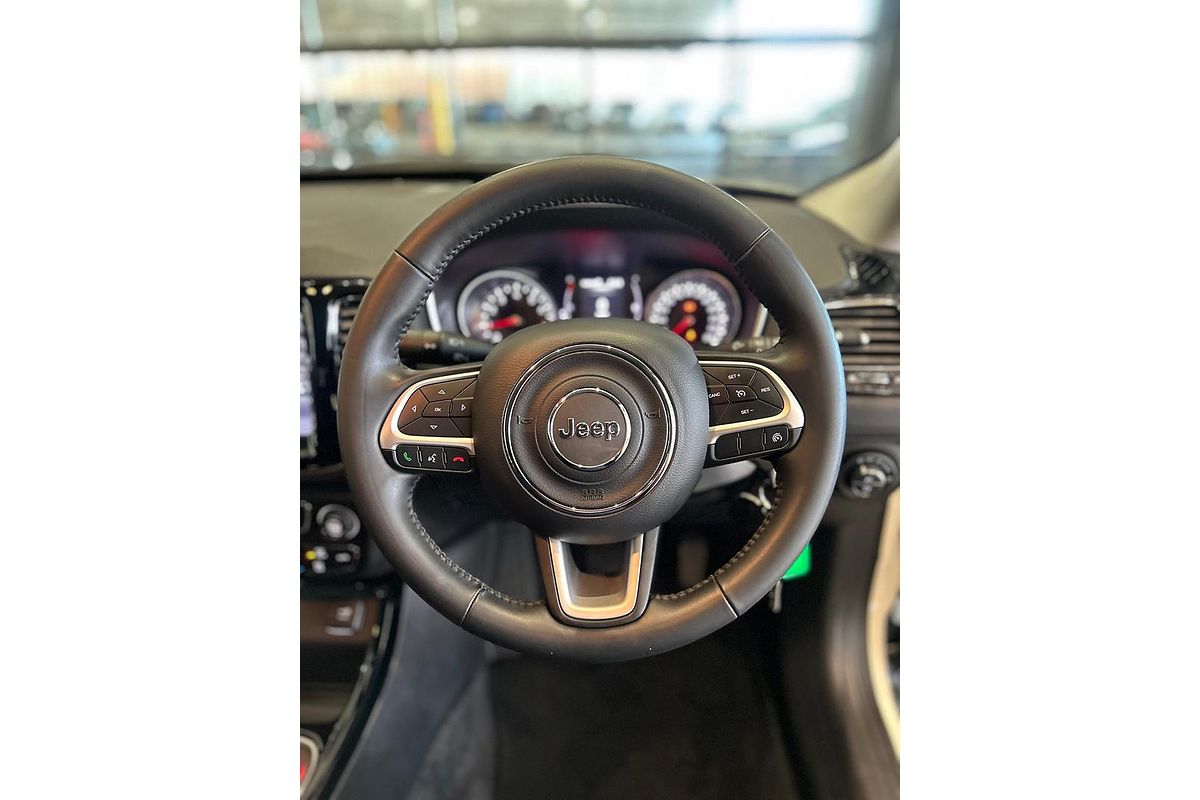 2020 Jeep Compass Night Eagle M6