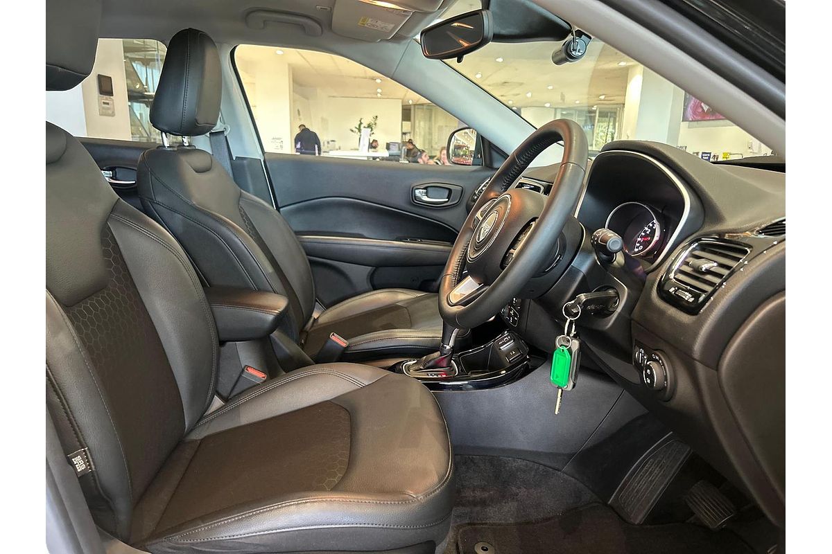 2020 Jeep Compass Night Eagle M6