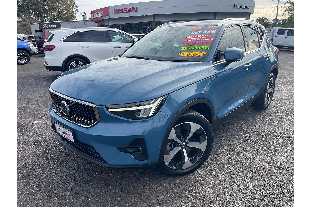 2022 Volvo XC40 Ultimate B4 Bright