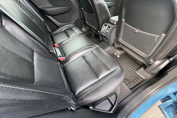 2022 Volvo XC40 Ultimate B4 Bright