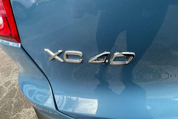 2022 Volvo XC40 Ultimate B4 Bright