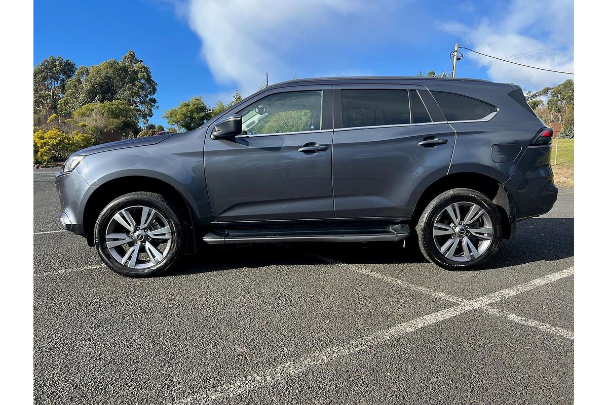 2023 Isuzu MU-X LS-T
