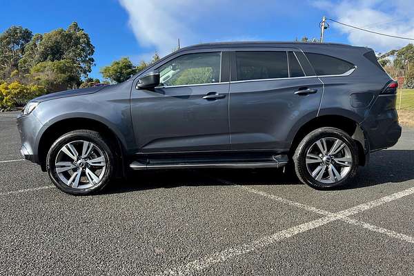 2023 Isuzu MU-X LS-T