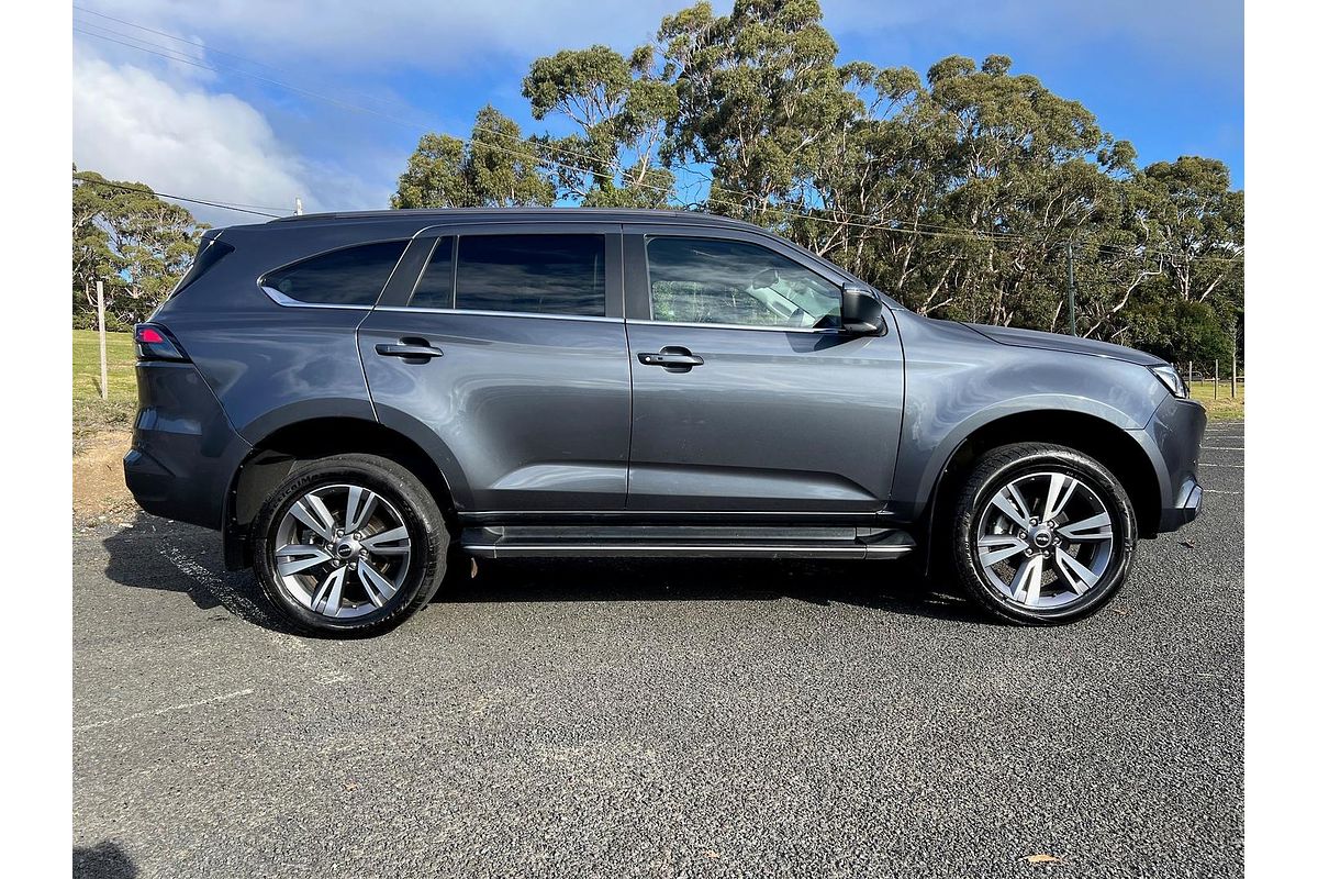 2023 Isuzu MU-X LS-T