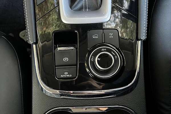 2023 Isuzu MU-X LS-T