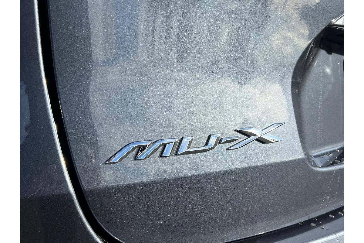 2023 Isuzu MU-X LS-T