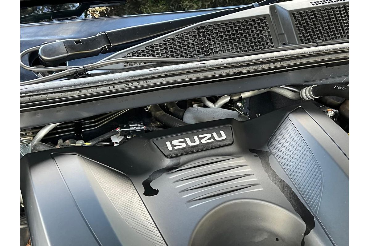 2023 Isuzu MU-X LS-T