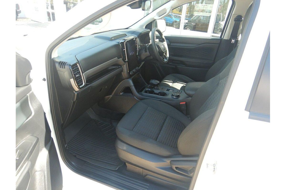 2022 Ford Everest Ambiente 2.0L