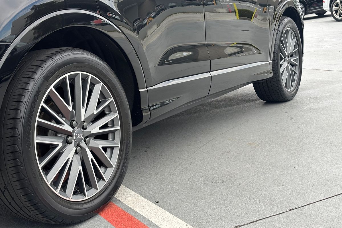 2020 Audi Q3 35 TFSI Launch Edition F3