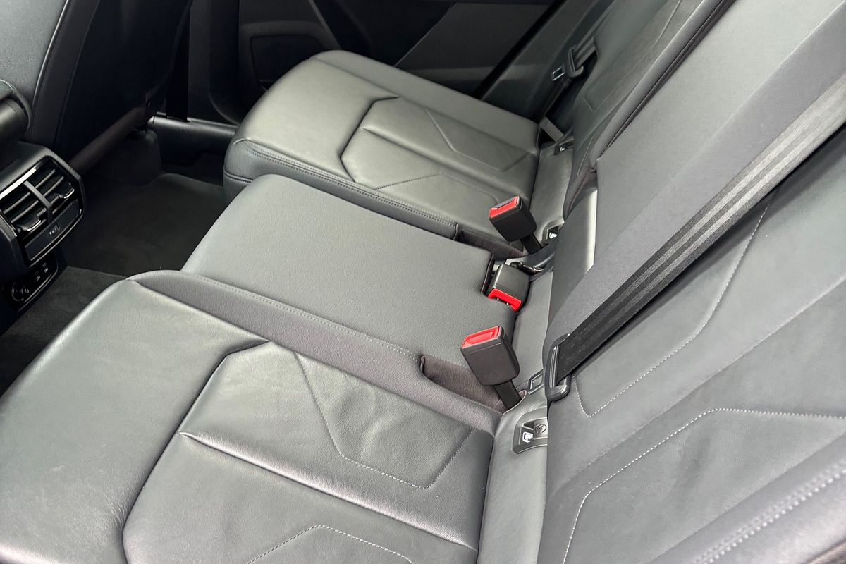 2020 Audi Q3 35 TFSI Launch Edition F3