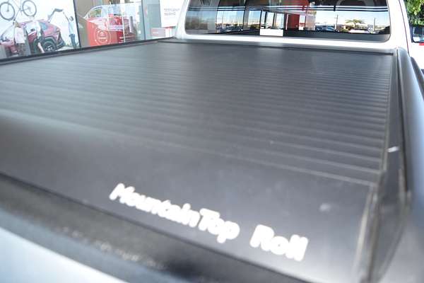 2024 Toyota Hilux SR5 GUN126R 4X4
