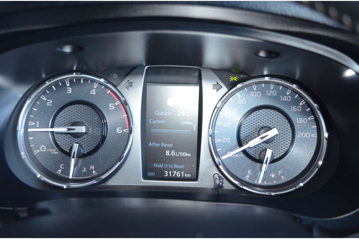 2024 Toyota Hilux SR5 GUN126R 4X4