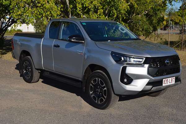 2024 Toyota Hilux SR5 GUN126R 4X4