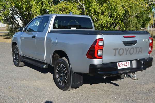 2024 Toyota Hilux SR5 GUN126R 4X4