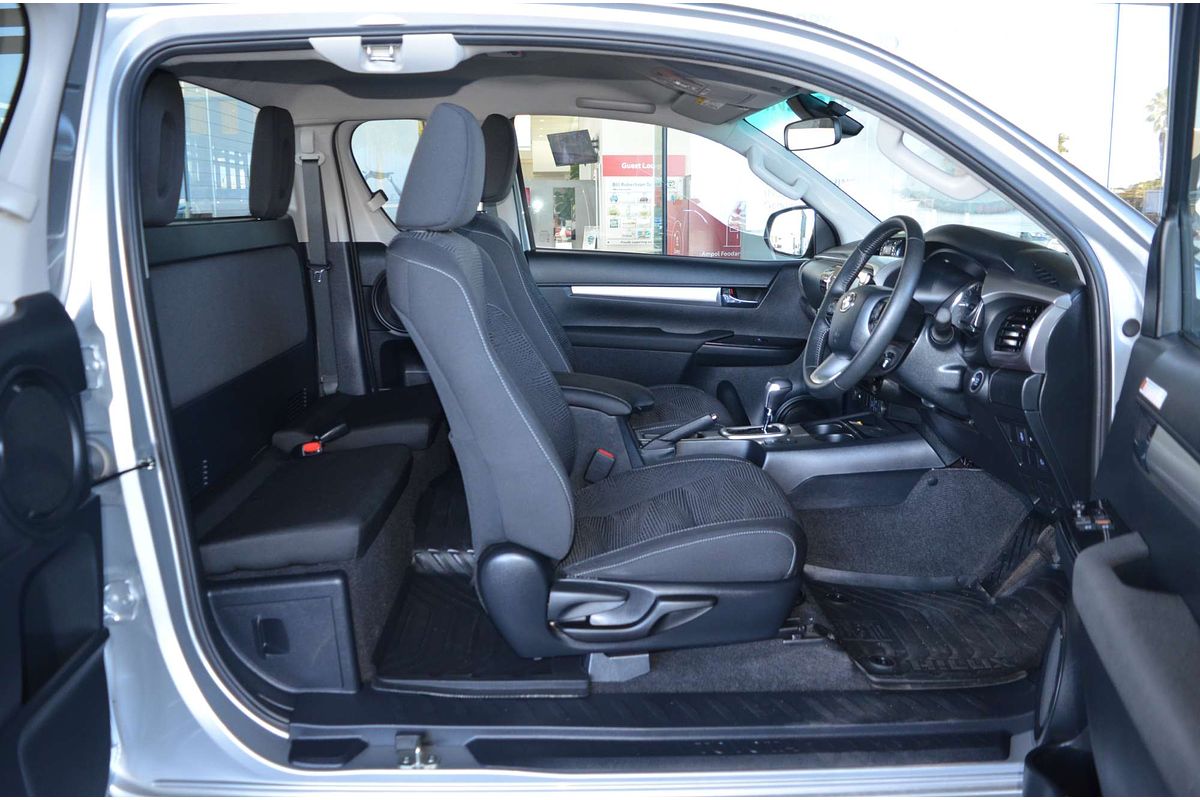 2024 Toyota Hilux SR5 GUN126R 4X4