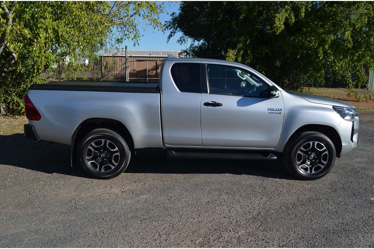 2024 Toyota Hilux SR5 GUN126R 4X4