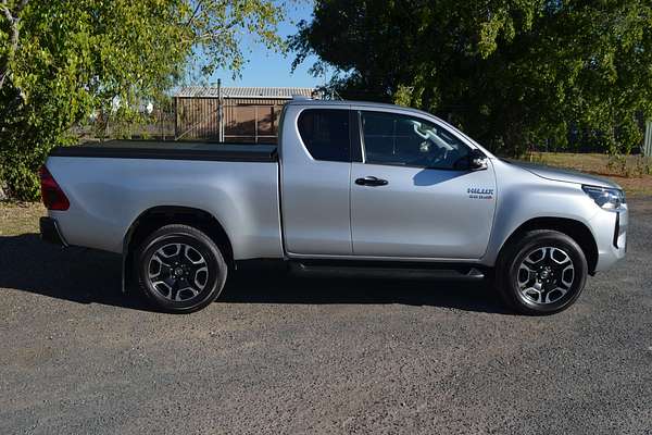 2024 Toyota Hilux SR5 GUN126R 4X4