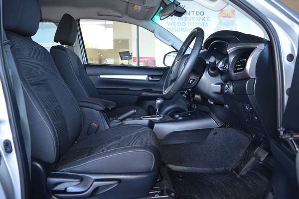 2024 Toyota Hilux SR5 GUN126R 4X4