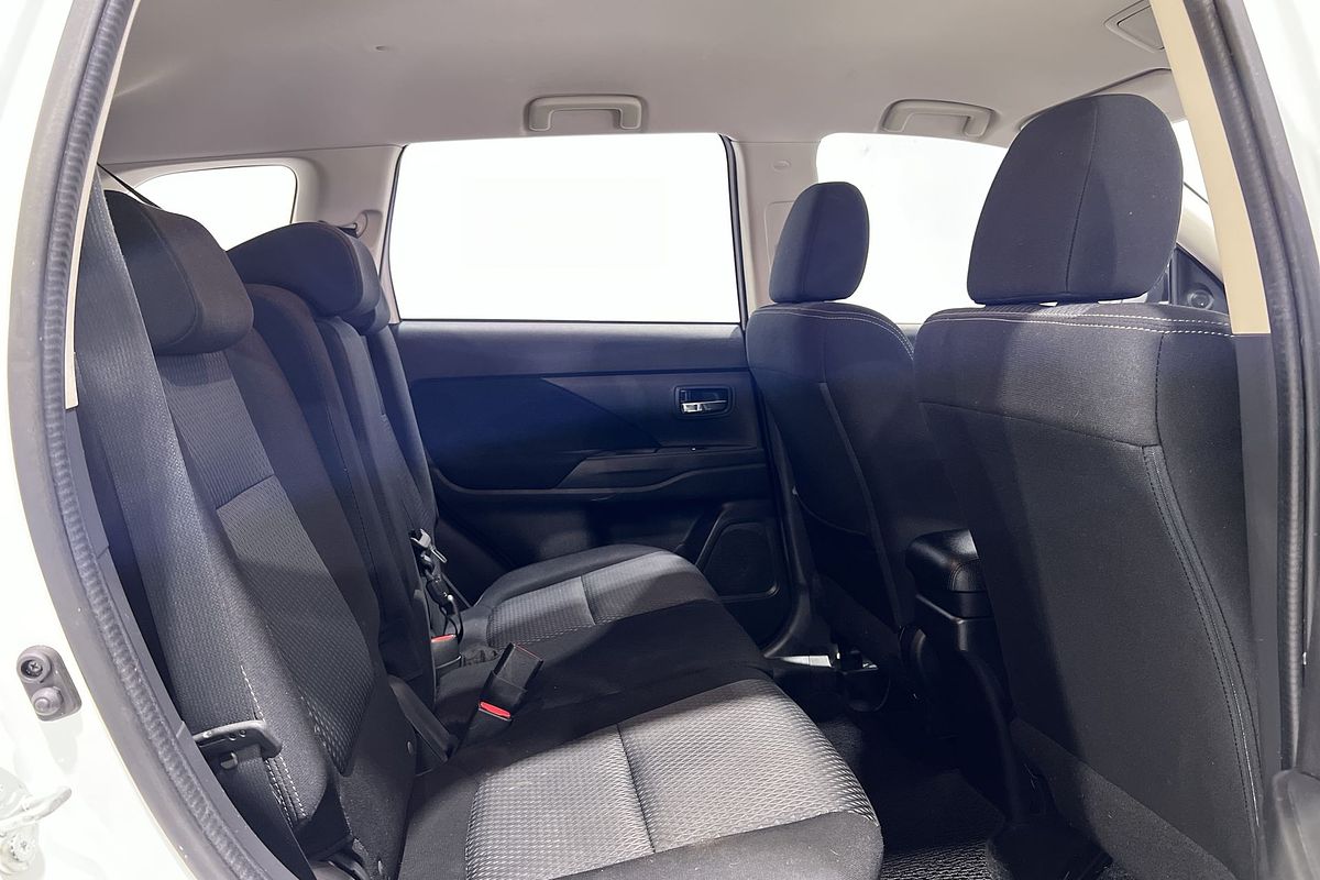 2018 Mitsubishi Outlander ES ZL