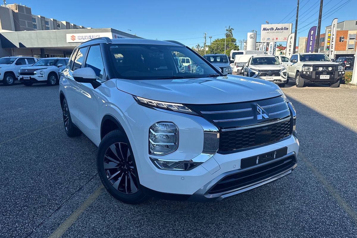 2025 Mitsubishi Outlander LS ZM