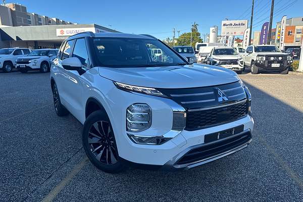 2025 Mitsubishi Outlander LS ZM