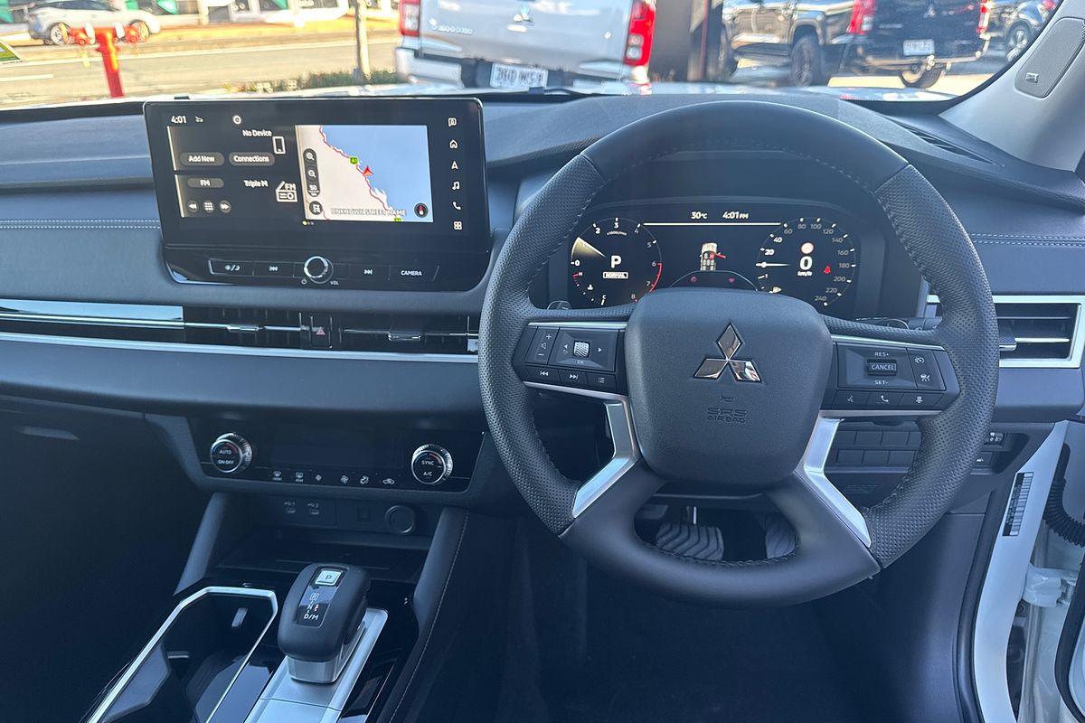 2025 Mitsubishi Outlander LS ZM