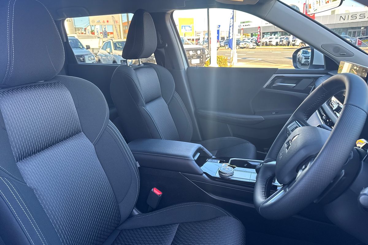 2025 Mitsubishi Outlander LS ZM