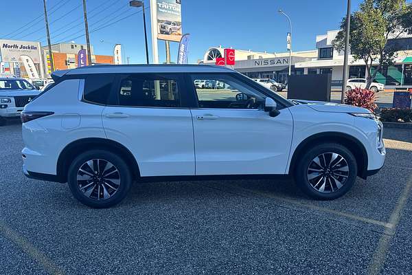 2025 Mitsubishi Outlander LS ZM