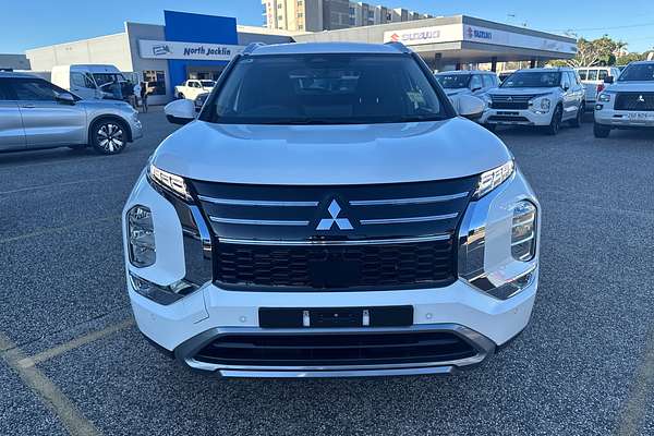 2025 Mitsubishi Outlander LS ZM