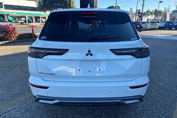2025 Mitsubishi Outlander LS ZM