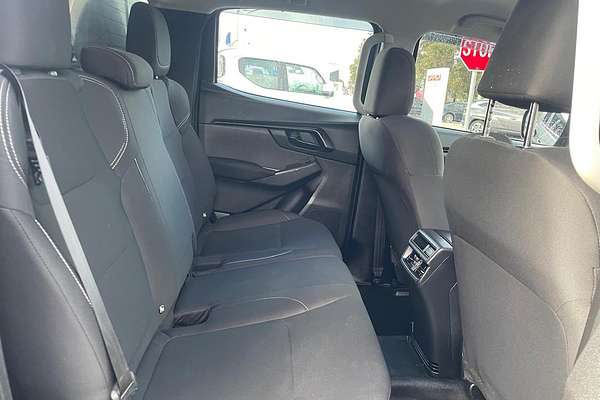 2024 Isuzu D-MAX SX 4X4