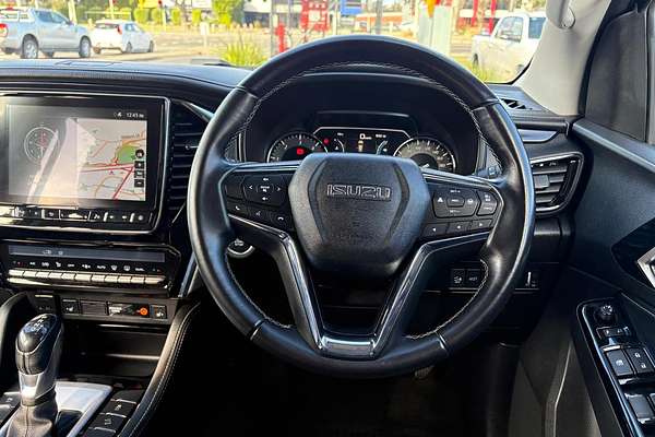 2023 Isuzu MU-X LS-T