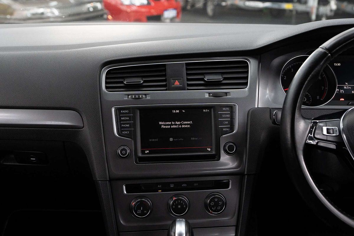 2015 Volkswagen Golf 92TSI Trendline 7
