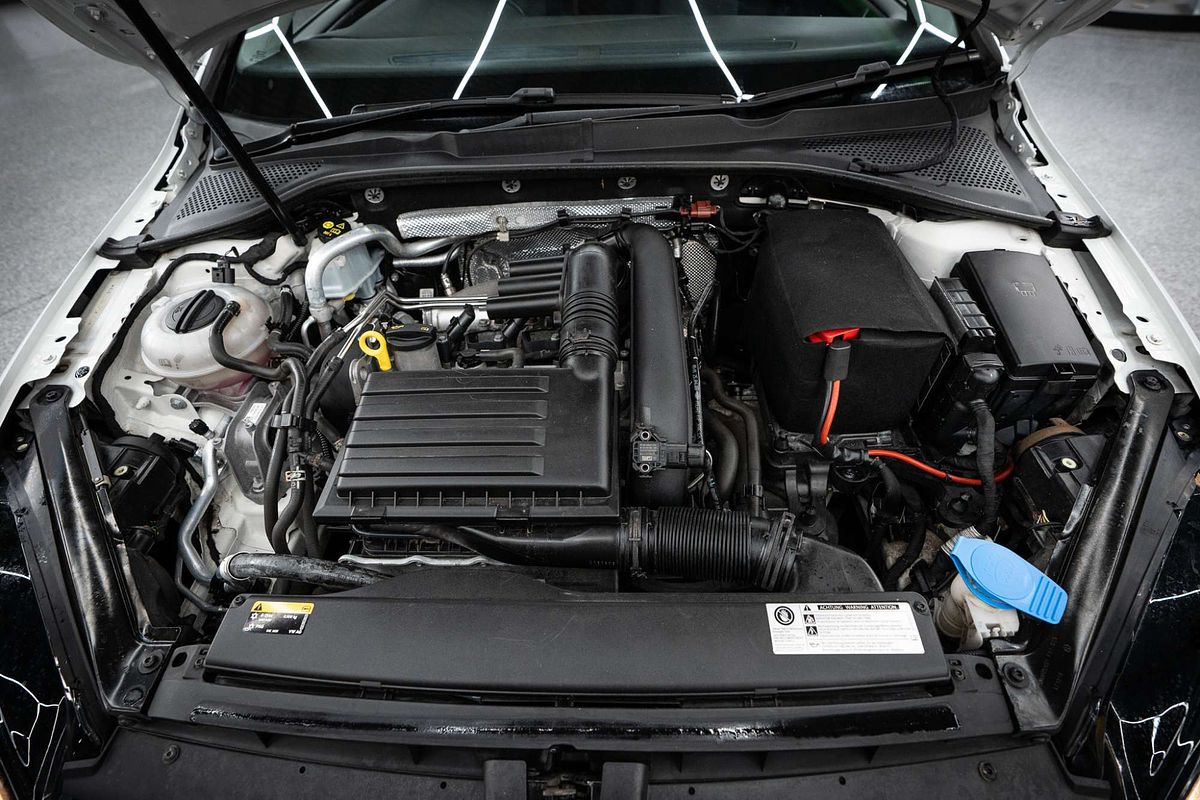 2015 Volkswagen Golf 92TSI Trendline 7
