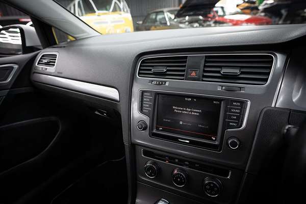 2015 Volkswagen Golf 92TSI Trendline 7