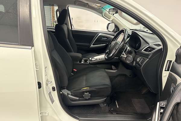 2021 Mitsubishi Pajero Sport GLX QF