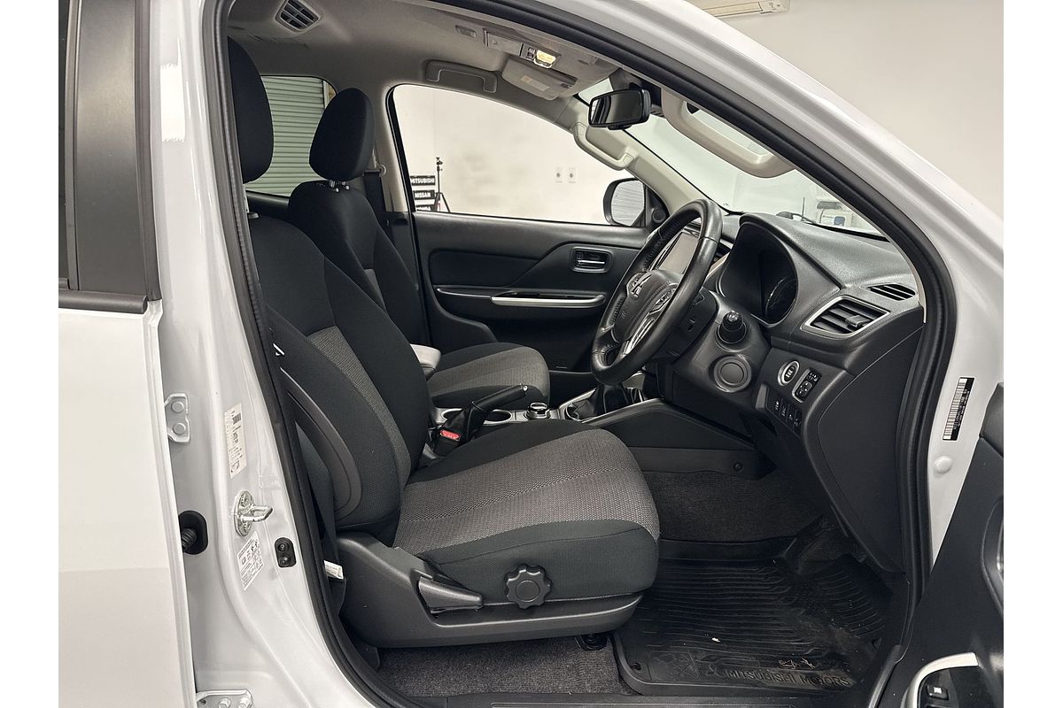 2023 Mitsubishi Triton GLS MR 4X4