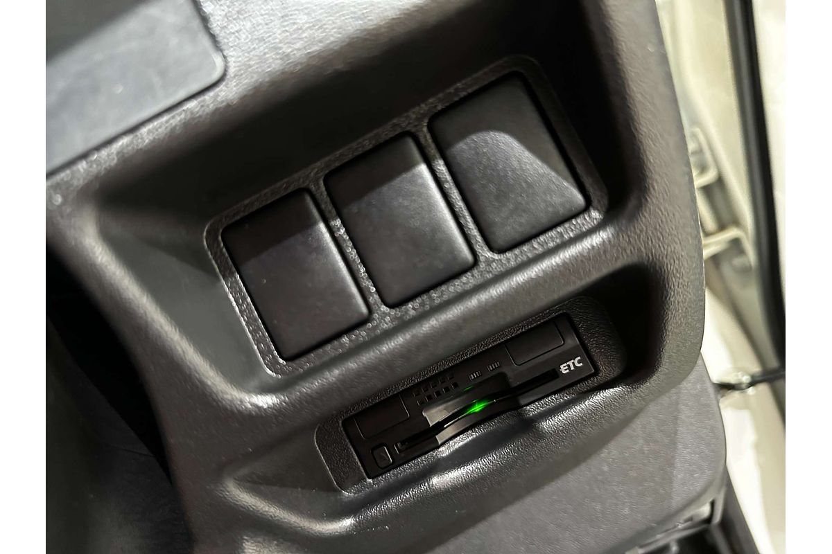 2016 Toyota Hiace TRH200V